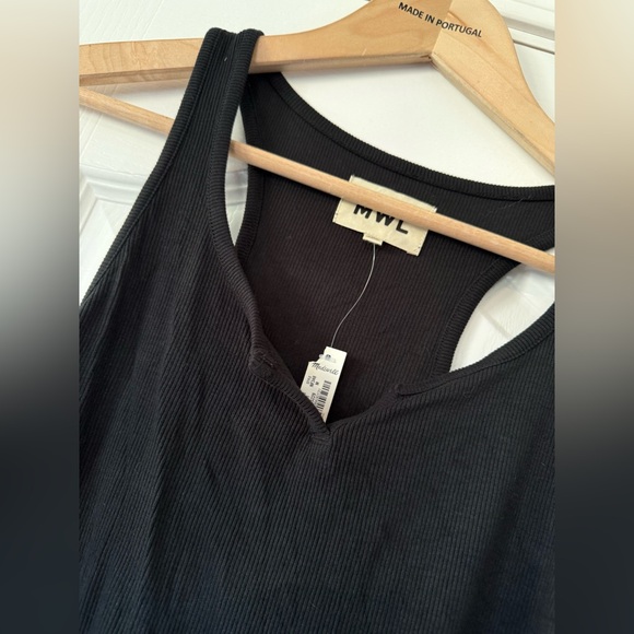 MWL Ribbed Split-Neck Crop Tank - Picture 7 of 7